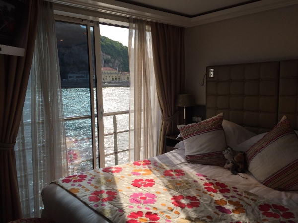Ama Room