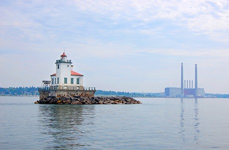 Oswego West Pierhead Lighthouse