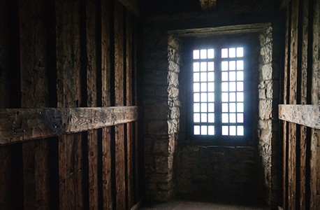 fort niagara dark interior